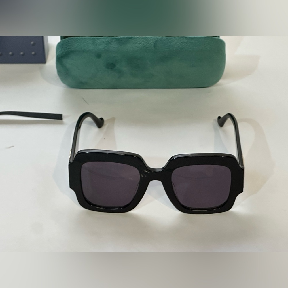 Gucci Sunglasses Black Gold Grey Square Woman’s GG Shades - Picture 3 of 7